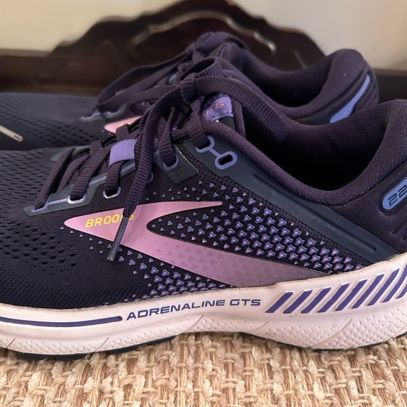 Brooks | Adrenaline GTS 22 Supportive Running Sneaker Shoes Womens 10 EU 42 - Picture 8 of 16